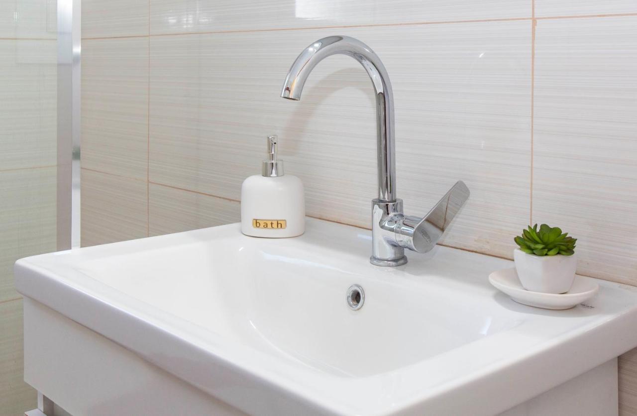 Loucas Apartment Афины Экстерьер фото